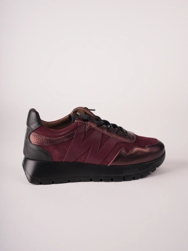 WONDERS Women's Burgundy Sneakers (2)