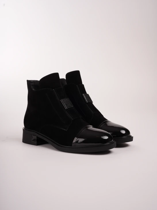 EPICA women's ankle black
