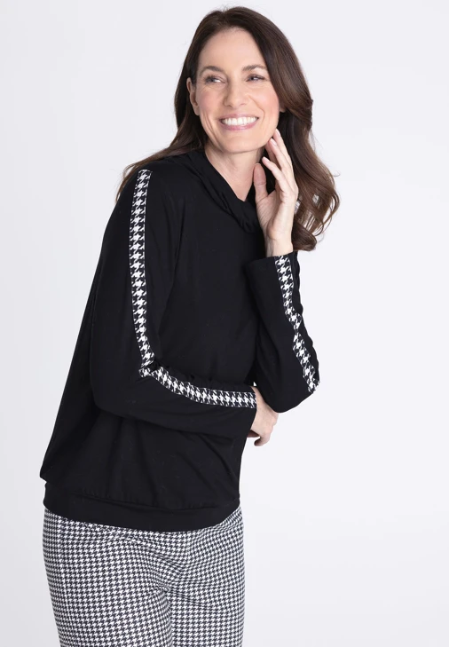 FRANK WALDER Women's Black Long-Sleeved Turtleneck T-Shirt