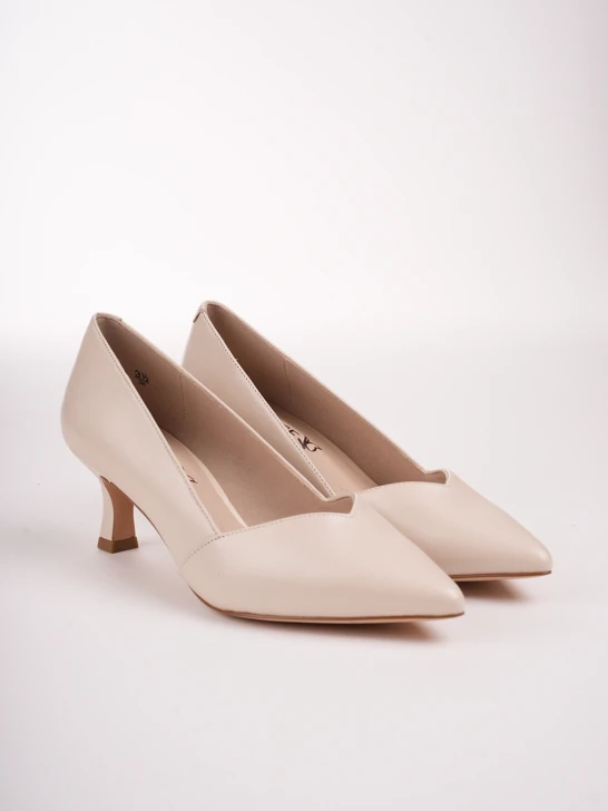 Caprice women's pumps beige