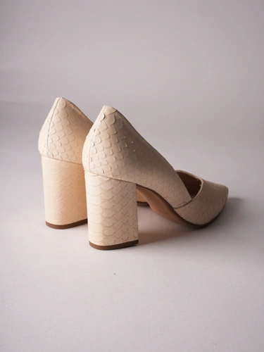 Hogl full on wider heel, natur- cutsnake (1)