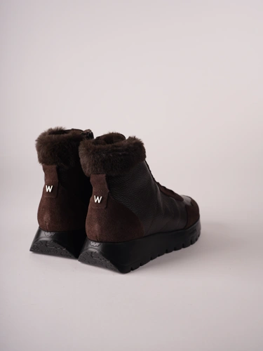 WONDERS Women's Insulated Brown Ankle Sneakers (1)