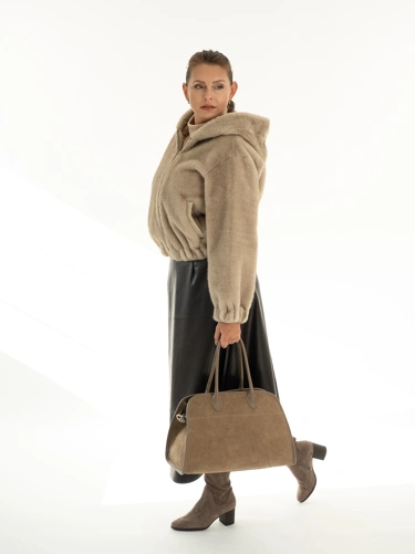 Luxurious comfort and elegance for cold days