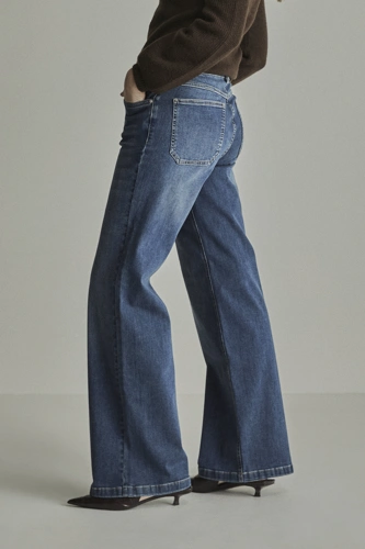 PARAMI MIRA Women's Blue Faded Jeans