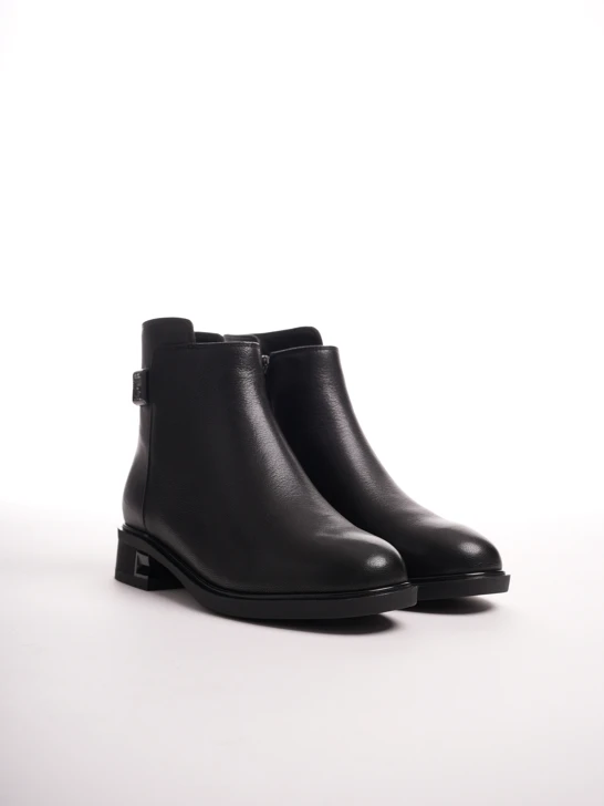EPICA women's ankle black