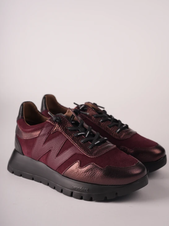 WONDERS Women's Burgundy Sneakers