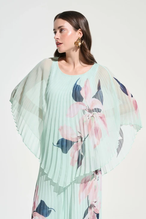 JOSEPH RIBKOFF women's mint top with flower print licked