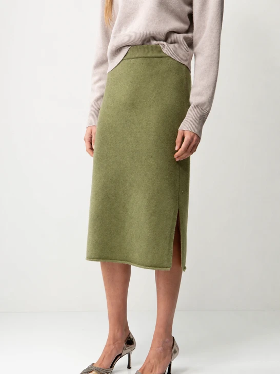 CATNOIR Women's Knitted Merino Wool Skirt with a Slit, Green
