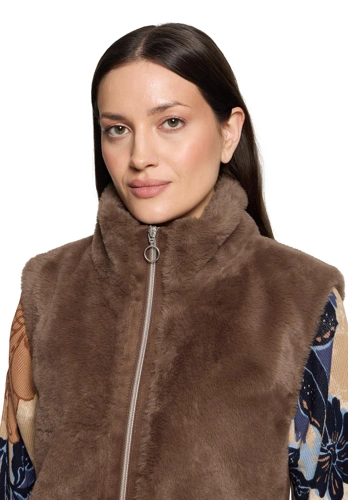 BETTY BARCLAY Women's Brown Fur Vest (3)