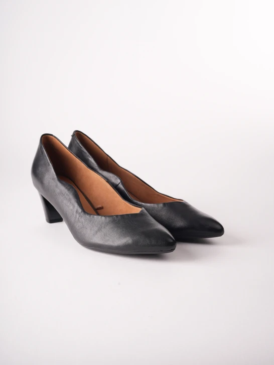 caprice women's pumps black